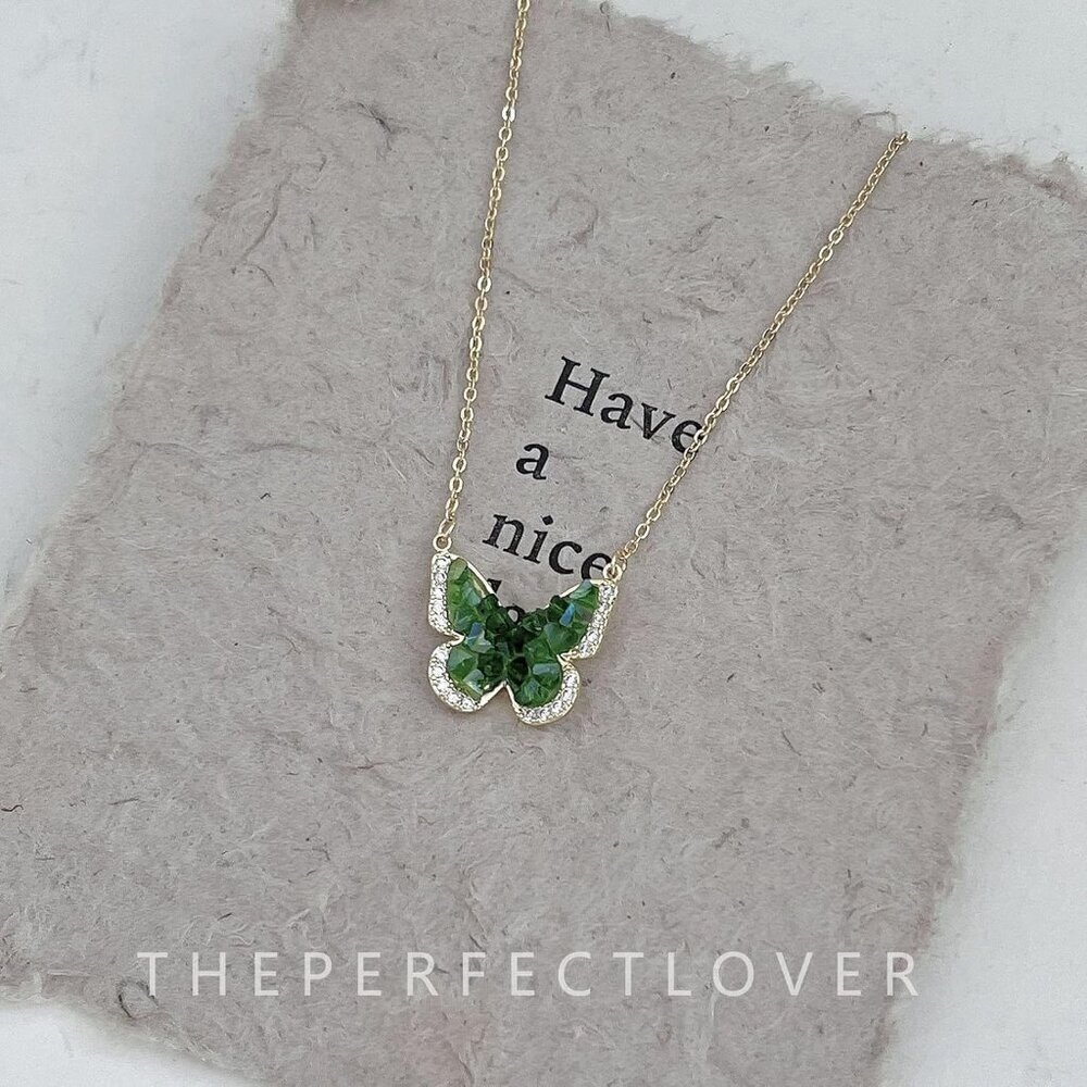 🆕Women Green Stunning Butterfly Pendant Plated Brass Elegant Crystals Necklace - Picture 5 of 9